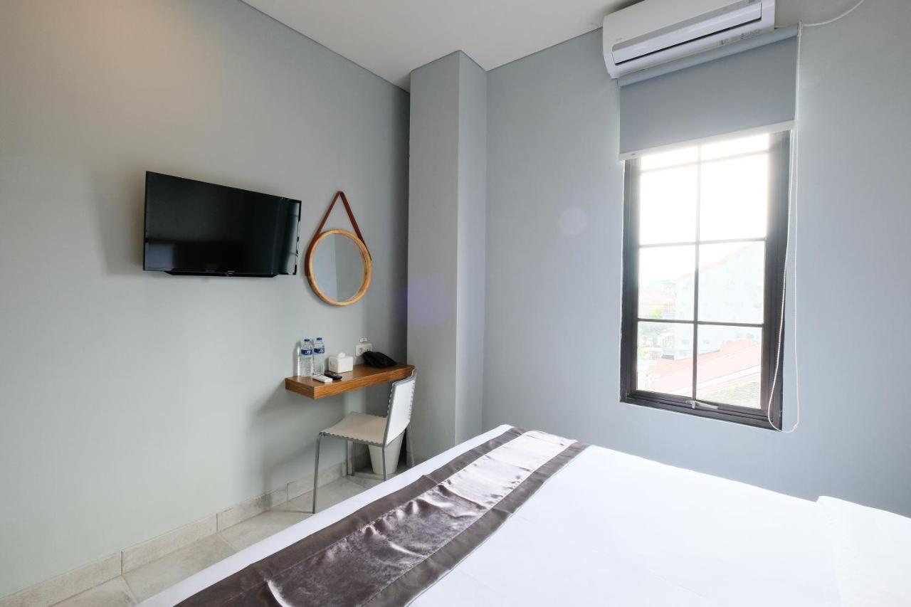 Lopi Hotel 2*