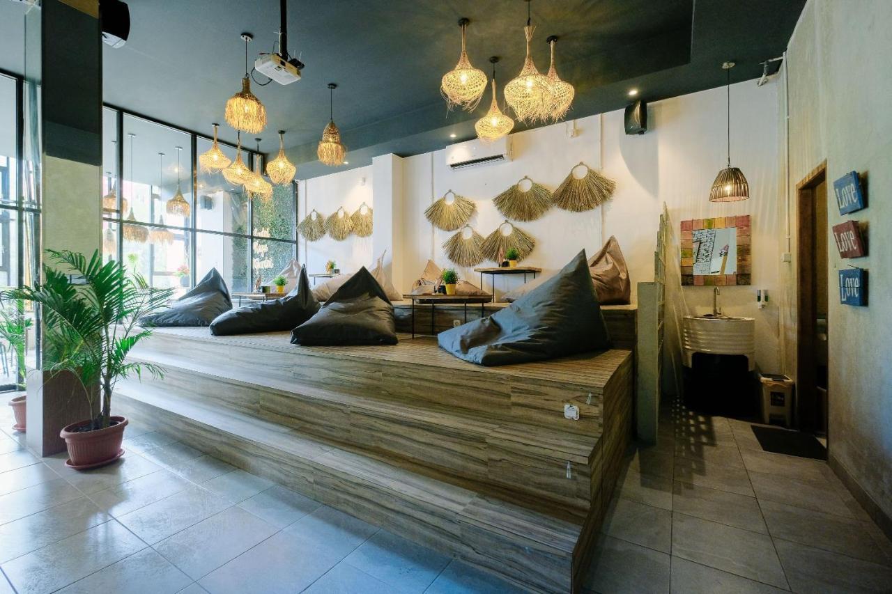 Lopi Hotel 2*