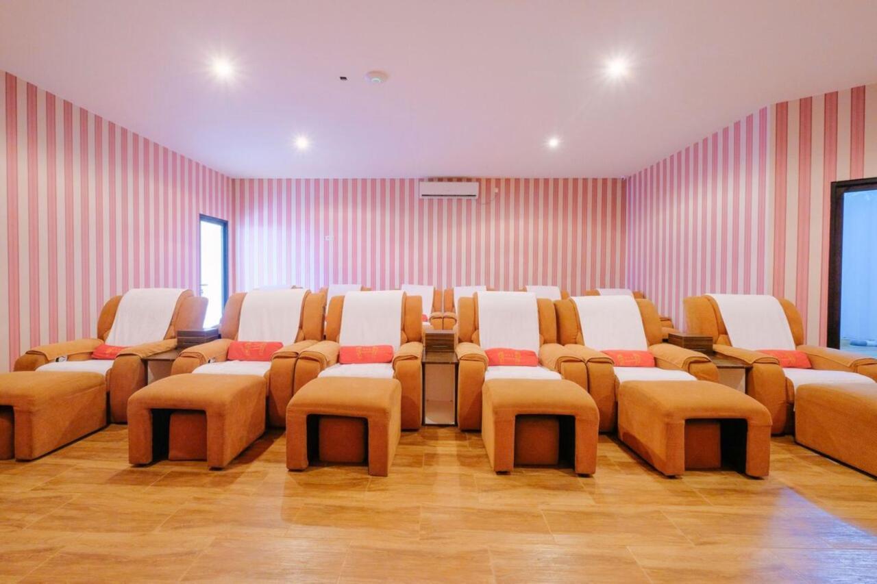 Hotel Lopi 2*